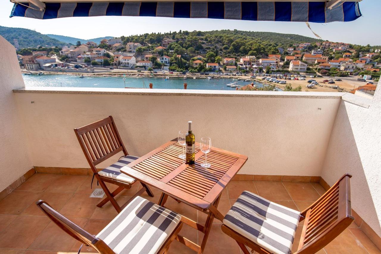 Dvorine Apartment Tisno Exterior photo